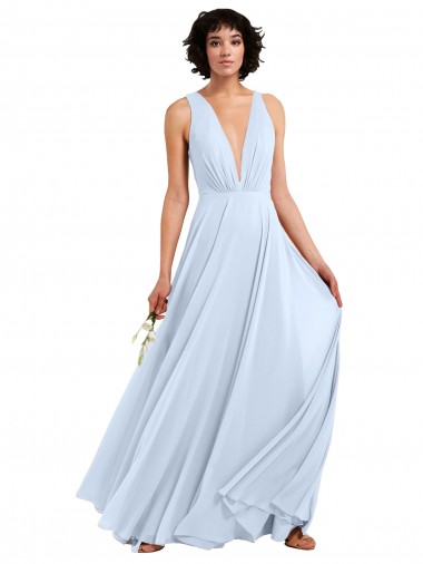 Chiffon Decote V Sem Mangas Comprimento Chão Linha A Vestidos de Madrinha / Vestidos Formais Baratos