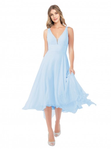 Chiffon Decote V Sem Mangas Buraco da fechadura Comprimento Midi Vestidos de Madrinha / Vestidos de Cocktail / Vestidos de Homecoming Baratos