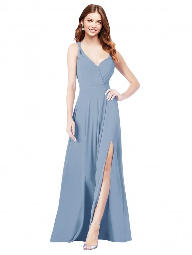 Chiffon Alças finas Sem Mangas Buraco da fechadura Comprimento Chão Azul Empoeirado Vestidos de Madrinha Baratos