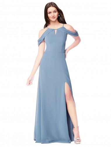 Chiffon Fora do Ombro Sem Mangas Comprimento Chão Azul Empoeirado Linha A Vestidos de Madrinha Baratos