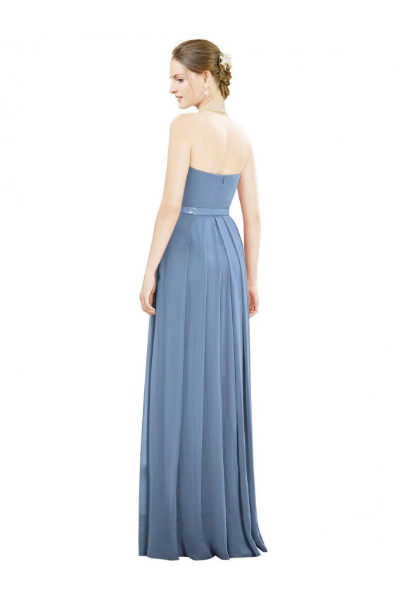Chiffon Sem alças Sem Mangas Comprimento Chão Vestido Formais / Vestido de Madrinha Baratos