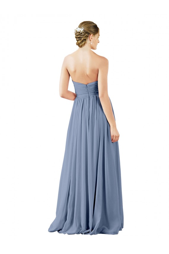 Chiffon Amor Sem Mangas Abrir de volta Comprimento Chão Linha A Vestido de Madrinha Baratos