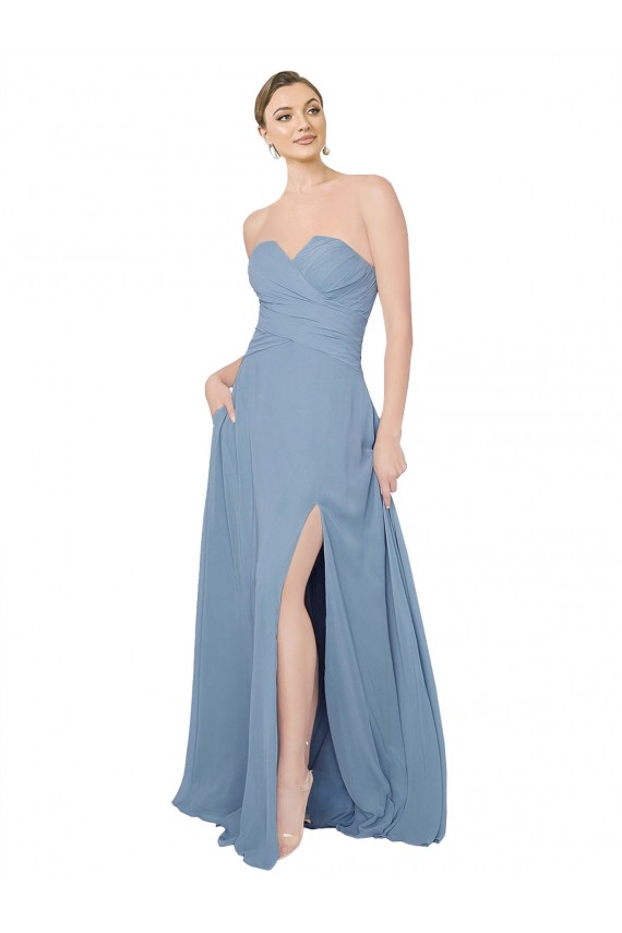 Chiffon Amor Sem Mangas Lombar Comprimento Chão Vestidos de Festa / Vestidos de Madrinha Baratos