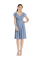 Chiffon Decote V Mangas Curtas Costas em V Comprimento Cocktail Vestidos de Madrinha Baratos