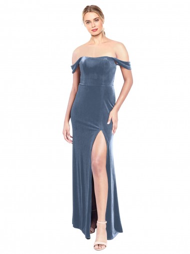 Veludo Elástico Fora do Ombro Sem Mangas Comprimento Chão Longo Linha A Vestidos de Madrinha / Vestidos de Festa Baratos