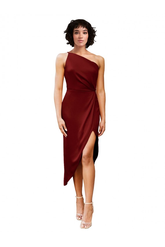 Cetim Elástico Um Ombro Sem Mangas Comprimento Midi Bainha Vestidos de Madrinha / Vestidos de Noite / Vestidos de Festa Baratos