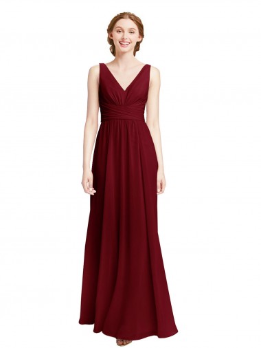 Chiffon Decote V Sem Mangas Comprimento Chão Vestidos de Madrinha / Vestidos Formais Baratos