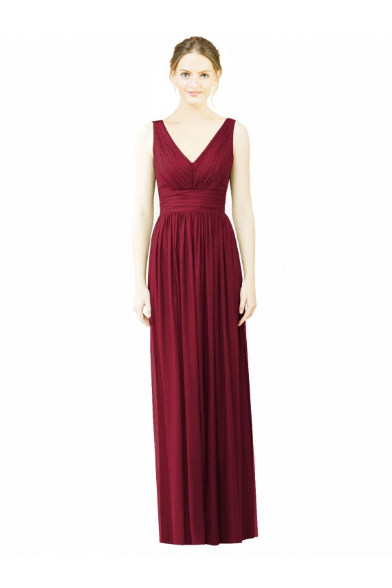 Chiffon Decote V Sem Mangas Costas em V Comprimento Chão Longo Linha A Vestido de Festa / Vestido de Madrinha Baratos