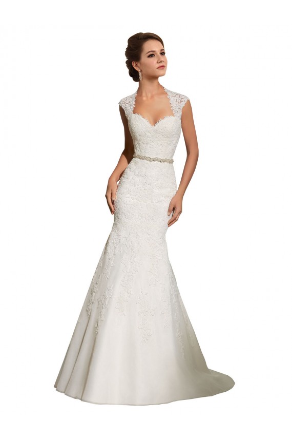 Tule & Renda Amor Mangas Curtas Buraco da fechadura Comboio Capela Vestidos de Noiva Baratos