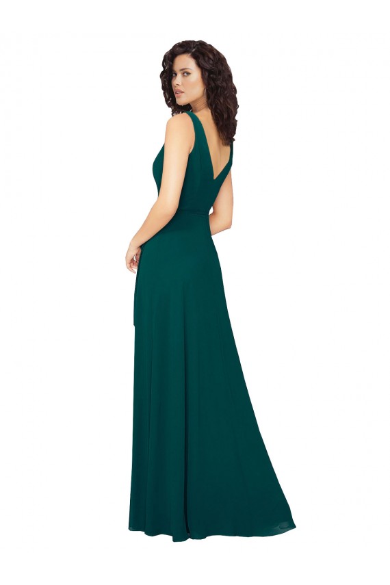 Chiffon Decote V Sem Mangas Costas em V Comprimento Chão Longo Linha A Vestidos de Madrinha Baratos