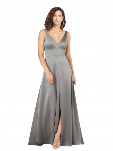 Cetim Sedoso Decote V Sem Mangas Comprimento Chão Linha A Longo Vestidos de Madrinha / Vestidos de Noite / Vestidos de Festa Baratos