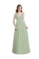 Chiffon Decote V Sem Mangas Costas em V Comprimento Chão Fumo Verde Linha A Vestidos de Madrinha Baratos
