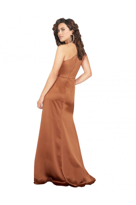 Cetim Sedoso Um Ombro Sem Mangas Comprimento Chão Laranja Linha A Vestidos de Madrinha / Vestidos de Noite / Vestidos de Festa Baratos