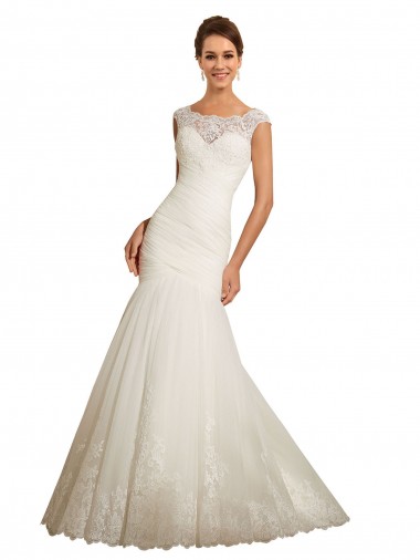 Tule & Renda Barco Mangas Curtas Comboio Capela Vestidos de Noiva Baratos