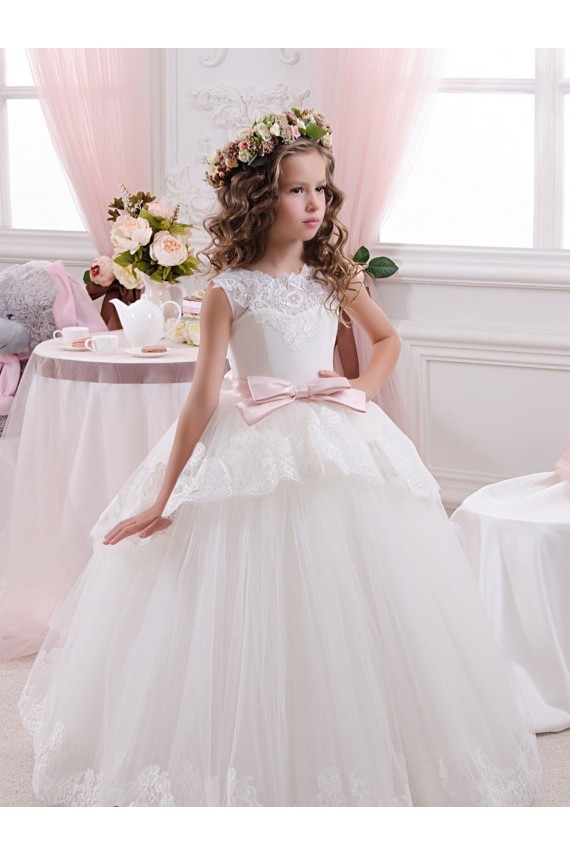Tule & Renda Amor Sem Mangas Costas em V Comboio Capela Vestidos para Meninas de Flores Baratos