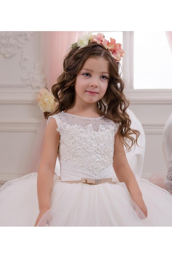 Tule & Renda Barco Sem Mangas Comboio Capela Longo Vestido de Baile Vestidos para Meninas de Flores Baratos
