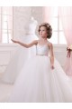 Tule Amor Sem Mangas Comboio Capela Vestidos para Meninas de Flores Baratos