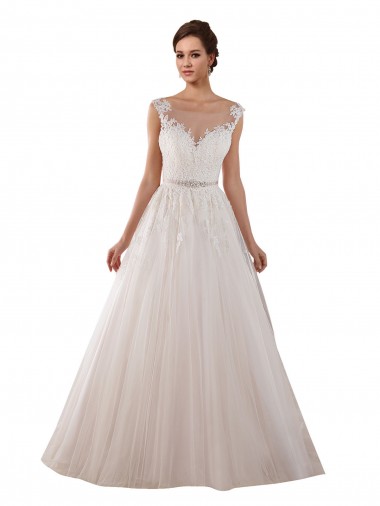 Tule & Renda Amor Sem Mangas Buraco da fechadura Comboio Capela Vestido de Baile Vestidos de Noiva Baratos