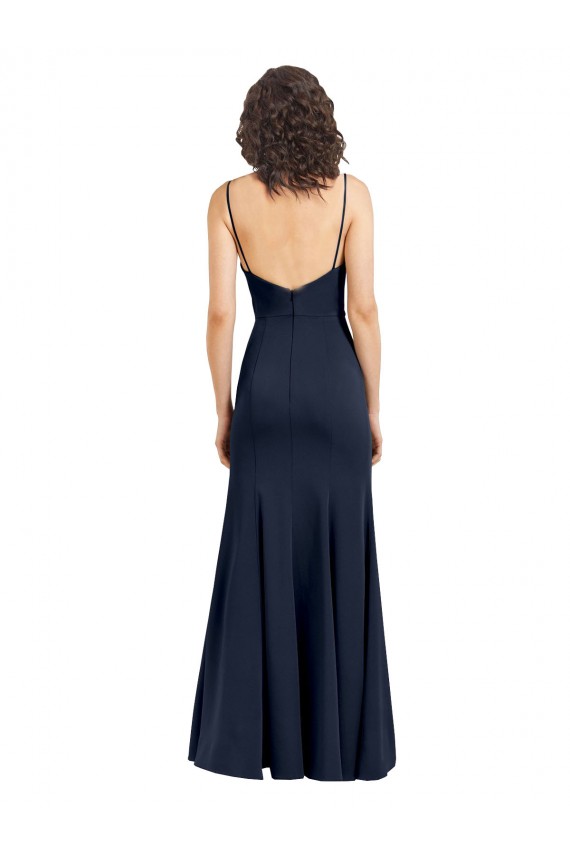 Crepe Esticado Decote Alto Sem Mangas Lombar Comprimento Chão Bainha Vestidos de Madrinha / Vestidos de Noite / Vestidos de Festa Baratos