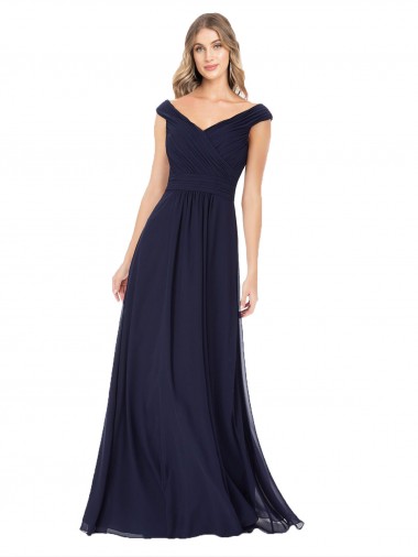 Chiffon Fora do Ombro Sem Mangas Comprimento Chão Linha A Vestidos de Madrinha Baratos