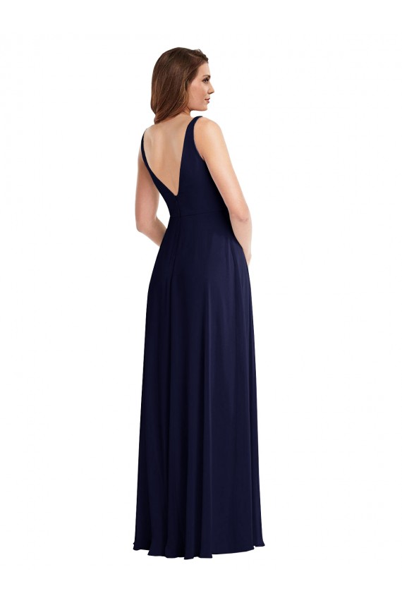 Chiffon Decote V Sem Mangas Costas em V Comprimento Chão Vestido Formais / Vestido de Madrinha Baratos