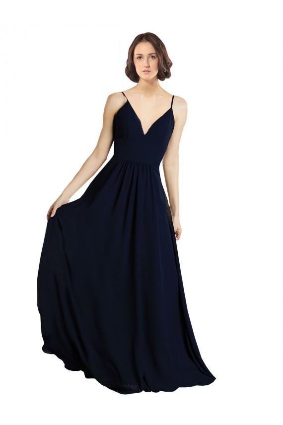 Chiffon Decote V Sem Mangas Comprimento Chão Vestido de Madrinha Formais / Vestido de Baile Baratos