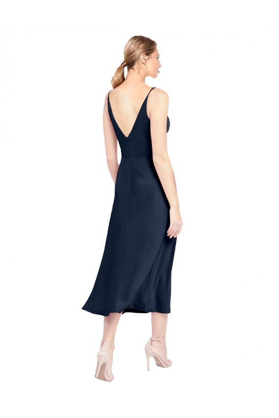 Cetim Elástico Decote V Sem Mangas Costas em V Comprimento Midi Vestidos de Madrinha / Vestidos de Noite / Vestidos de Festa Baratos