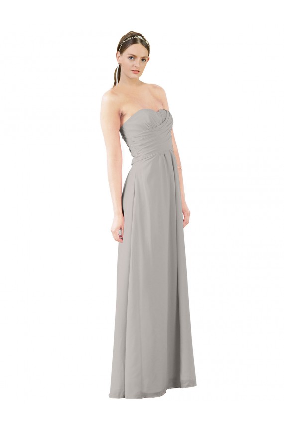 Chiffon Amor Sem Mangas Comprimento Chão Ostra Prata Linha A Vestidos de Madrinha Baratos