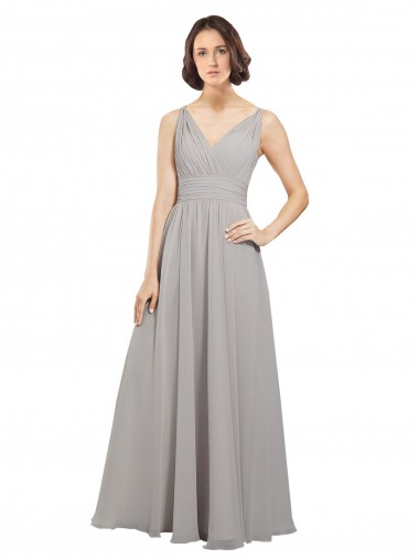 Chiffon Decote V Sem Mangas Costas em V Comprimento Chão Ostra Prata Linha A Vestidos de Madrinha Baratos
