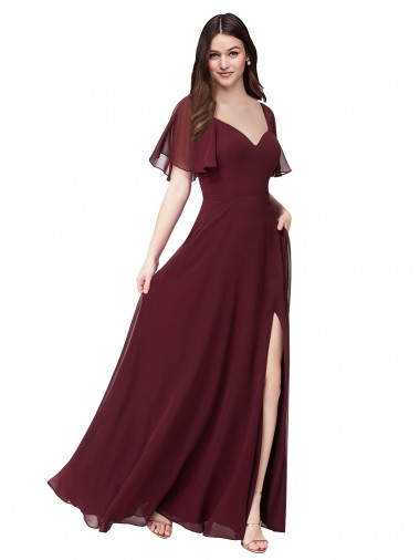 Chiffon Amor Mangas Esvoaçantes, Mangas Curtas Buraco da fechadura Comprimento Chão Vestidos de Madrinha Baratos
