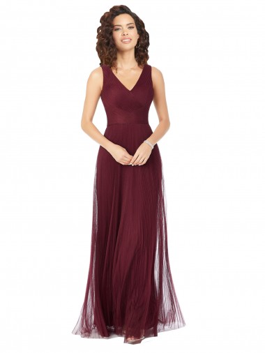 Tule Decote V Sem Mangas Comprimento Chão Vestidos de Madrinha Baratos