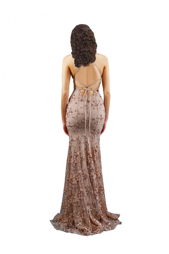 Crepe Esticado & Lantejoulas Tule Decote V Sem Mangas Abrir de volta Comprimento Chão Sereia Vestidos de Madrinha / Vestidos de Noite / Vestidos de Festa Baratos