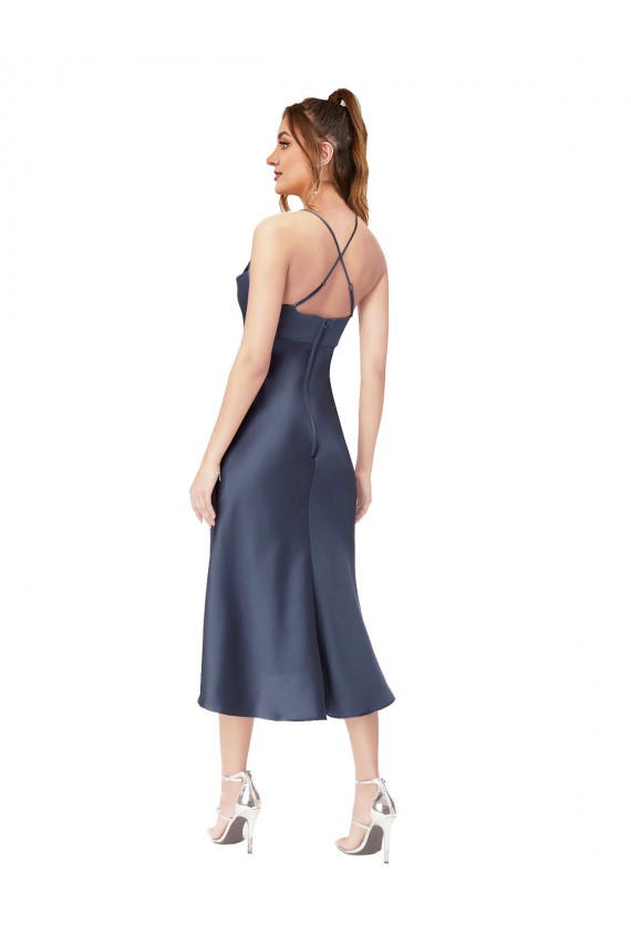 Cetim Sedoso Decote Capuz Sem Mangas Criss Cruz Comprimento Midi Bainha Vestidos de Madrinha / Vestidos de Noite / Vestidos de Festa Baratos
