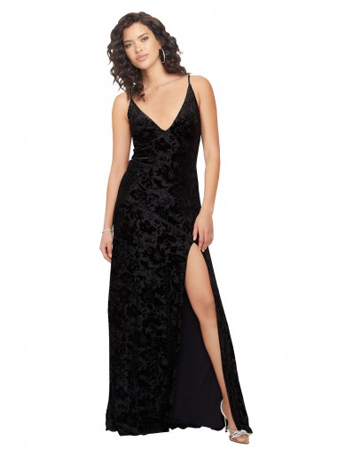 Veludo Floral & Veludo Elástico Decote V Sem Mangas Abrir de volta Comprimento Chão Vestidos de Madrinha Baratos