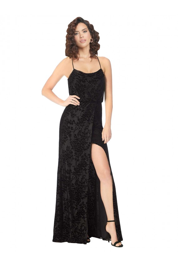 Veludo Floral & Veludo Elástico Alças finas Sem Mangas Criss Cruz Comprimento Chão Vestidos de Madrinha Baratos
