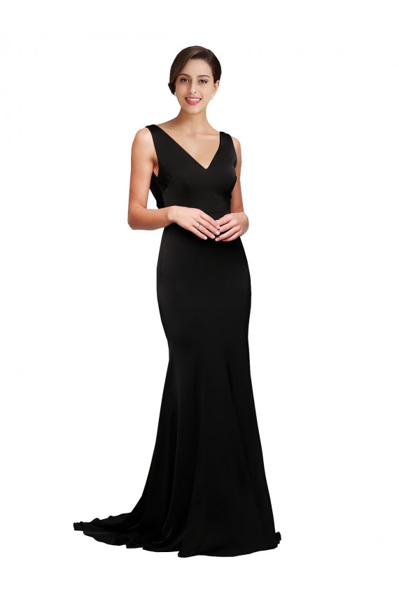 Cetim Sedoso Decote V Sem Mangas Lombar Comboio Varredela Vestidos de Madrinha / Vestidos de Noite / Vestidos de Festa Baratos
