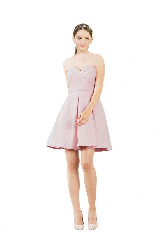 Cetim Amor Sem Mangas Comprimento Joelho Vestidos de Madrinha / Vestidos de Cocktail / Vestidos de Homecoming Baratos