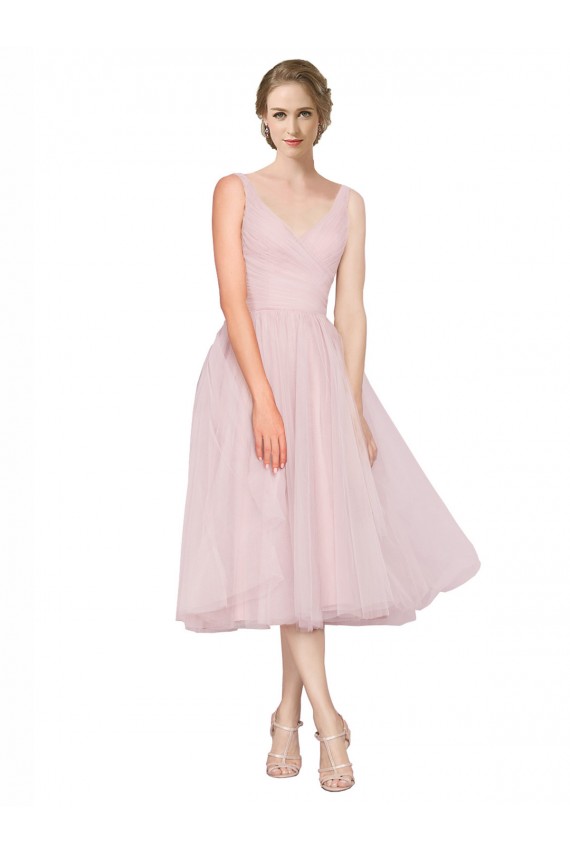 Tule Decote V Sem Mangas Costas em V Comprimento Chá Vestidos de Madrinha / Vestidos de Cocktail / Vestidos de Homecoming Baratos