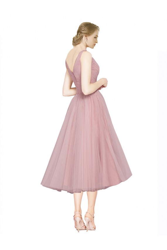 Tule Decote V Sem Mangas Costas em V Comprimento Chá Vestidos de Madrinha / Vestidos de Cocktail / Vestidos de Homecoming Baratos