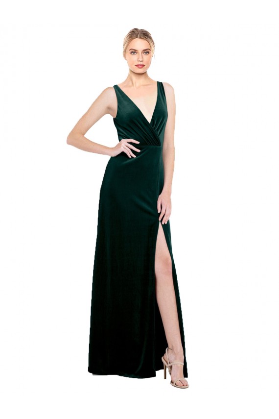 Veludo Elástico Decote V Sem Mangas Costas em V Comprimento Chão Verde Escuro Longo Vestidos de Madrinha / Vestidos de Noite / Vestidos de Festa Baratos