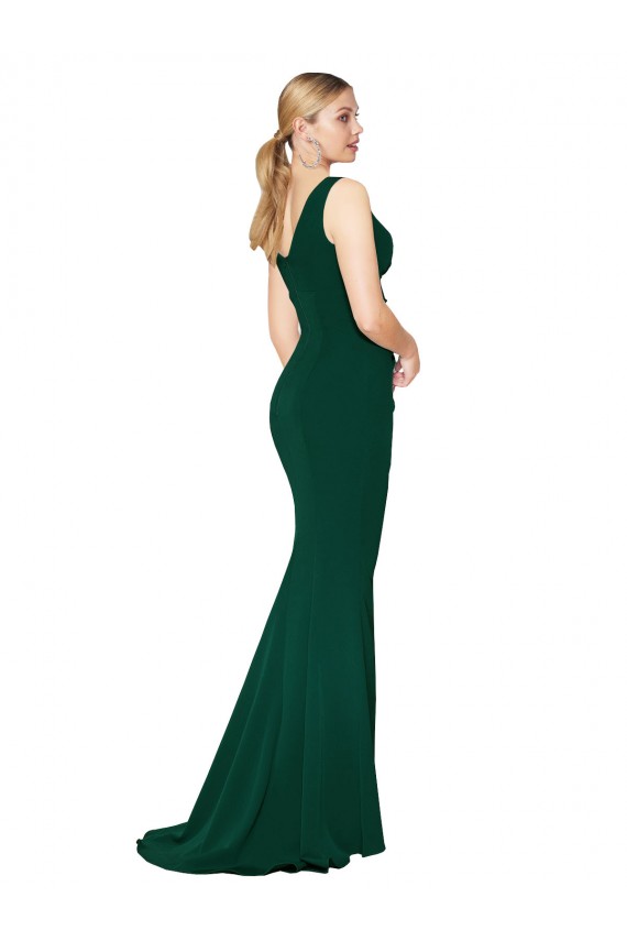 Crepe Esticado Decote V Sem Mangas Comprimento Chão Sereia Vestidos de Madrinha / Vestidos de Noite / Vestidos de Festa Baratos