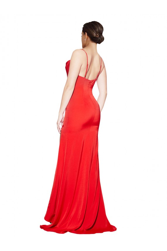 Cetim Elástico Decote Capuz Sem Mangas Lombar Comprimento Chão Longo Bainha Vestidos de Madrinha / Vestidos de Noite / Vestidos de Festa Baratos