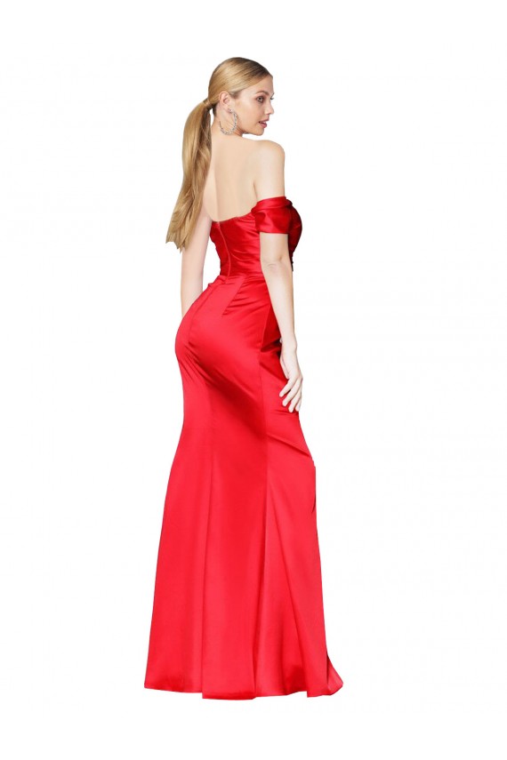 Cetim Elástico Fora do Ombro Sem Mangas Comprimento Chão Sereia Vestidos de Madrinha / Vestidos de Noite / Vestidos de Festa Baratos