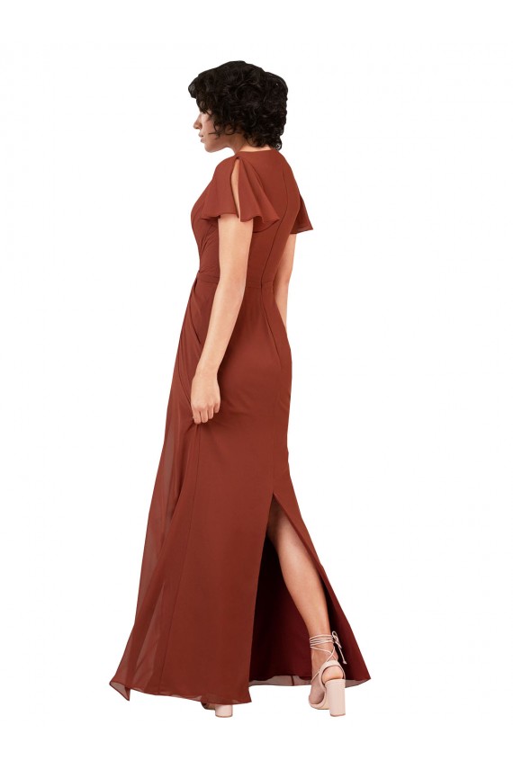 Chiffon Decote V Mangas Esvoaçantes, Mangas Curtas Comprimento Chão Vestidos de Madrinha Baratos